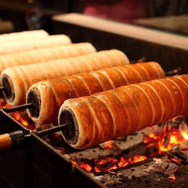 Commercial 16pcs Chimney Cake Roller Machine Gas and Electric Gas Chimney Cake Kurtos Kalacs Gas Oven Trdelnik Grill Machine
