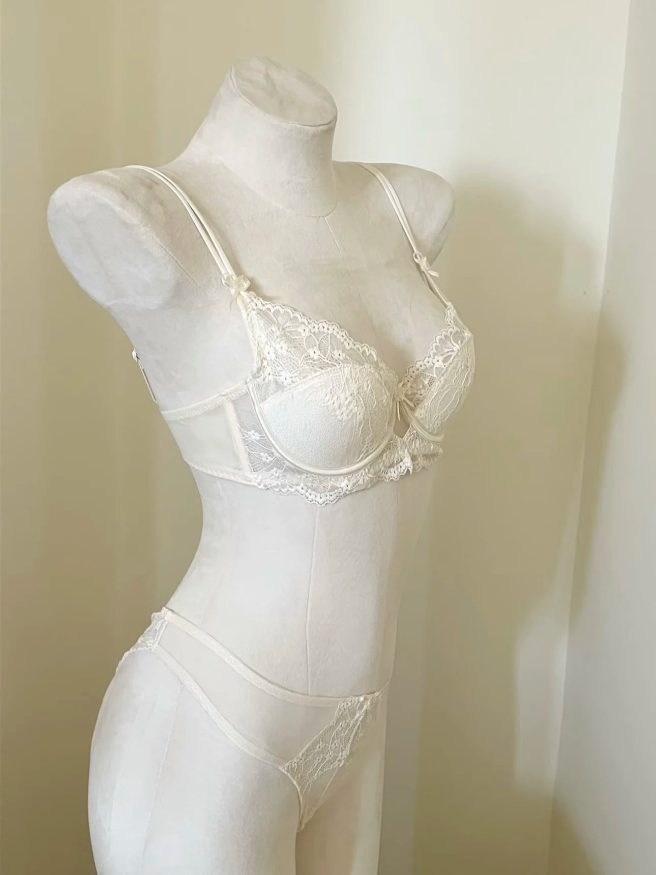 French Style Women's Minimizer Bra Sexy Lingerie Set Large Breast Support Half Cup Soft Underwire Anti Sagging Comfort Thin Bras