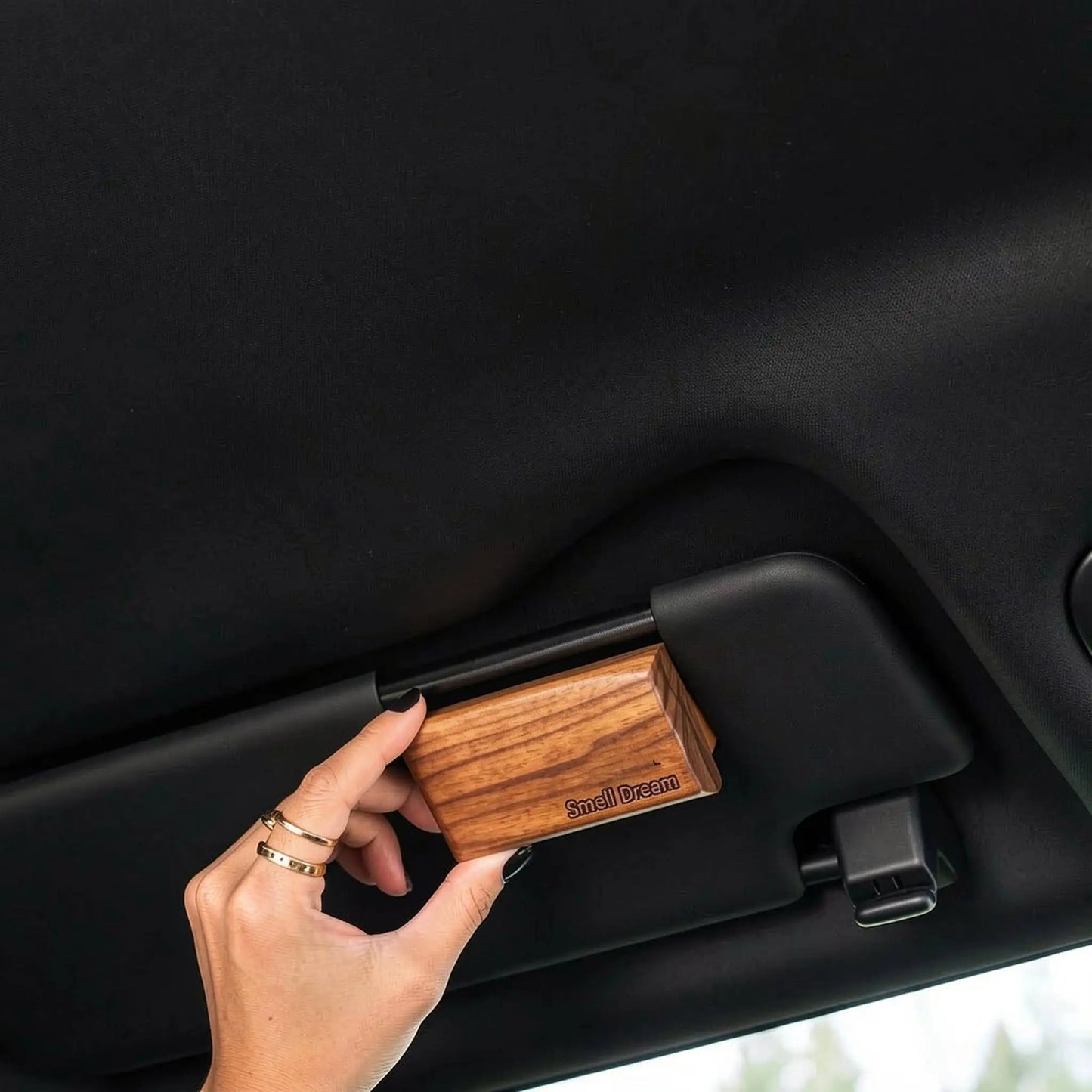 Eco Friendly Reusable Wood Car Air Freshener Natural Aroma Diffuser Long Lasting Scent for Vehicles