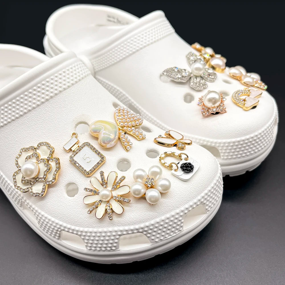 1pcs Metal Shoe Charms Flowers Butterfly Shoe Decorations Perfume Bow Tie White Sandals Pins for Women Girls Favor Gifts