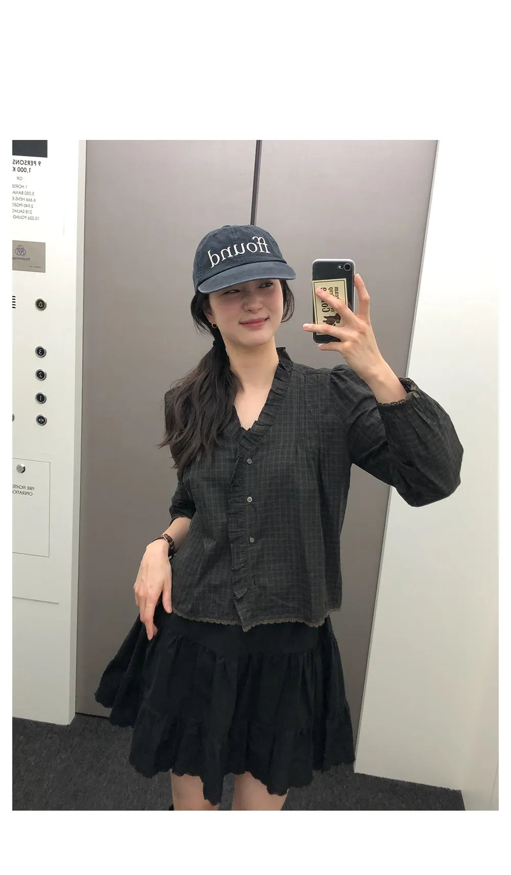 Chic V-Neck Plaid Shirt Women's Sweet Earlet Lace Trim Bubble Sleeve Top Commute Style Loose Fit Skin-Friendly Breathable