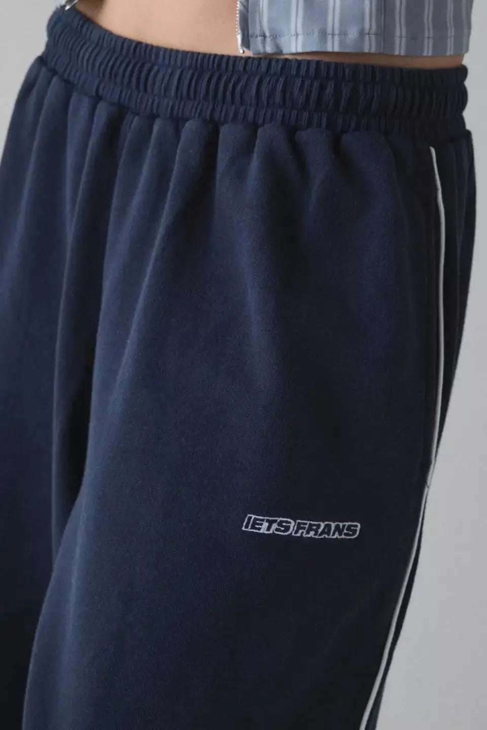 Loose Comfortable Straight Leg Pants Elastic Waist Casual Trousers Mid-Low Waist PVC Fabric Ladies Spring Season Fashion