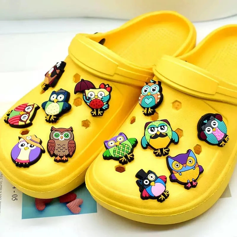 25-100Pcs Various Owl PVC Clog Buckle Charms Children Lovely Bird Garden Shoe Decorations DIY Wristband