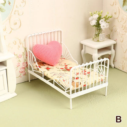 1:12 Dollhouse Mini Single/Double Bed Home Bedroom Furniture Toy Gift Living Room Furniture Model Beautiful Handmade Iron Toy