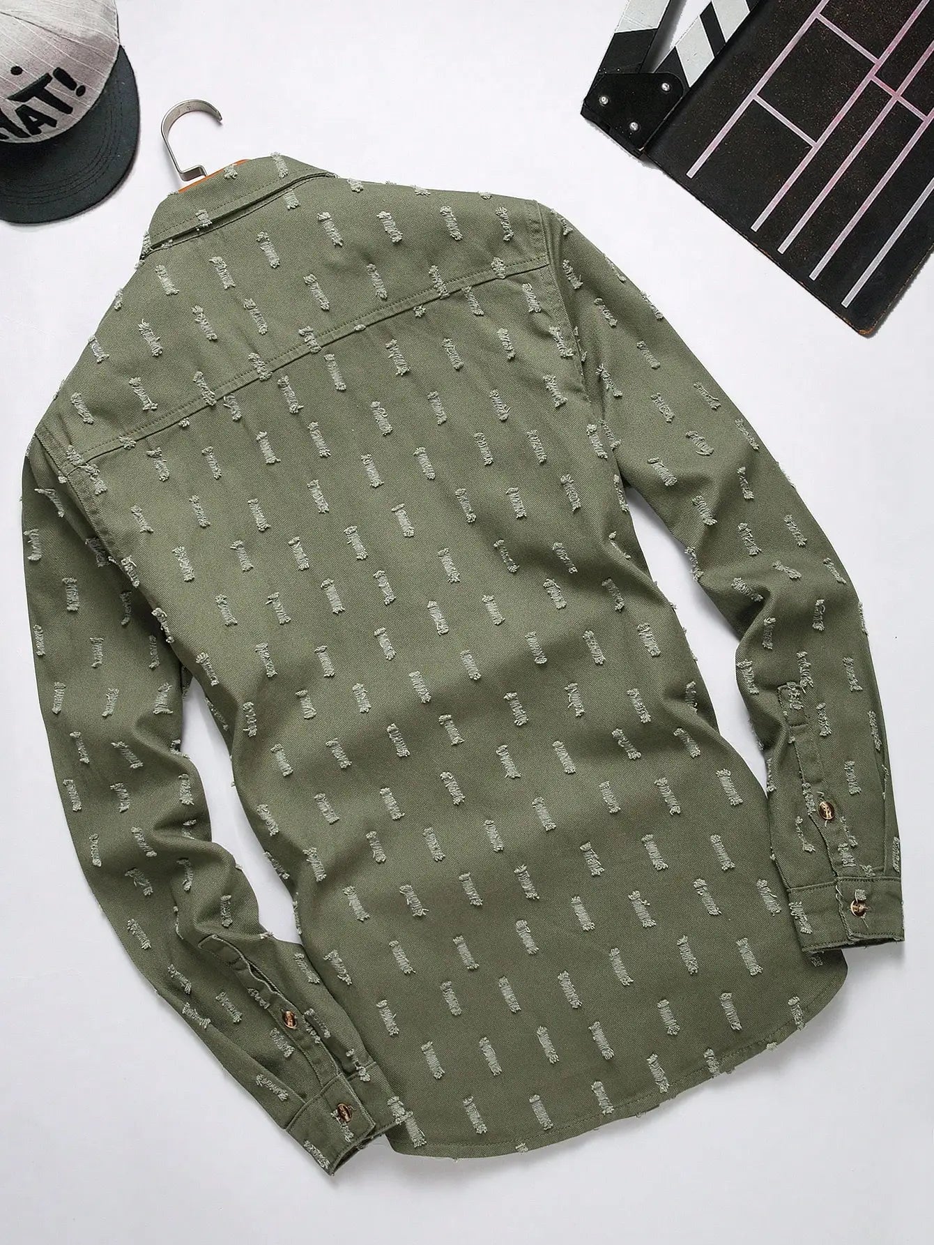 Men's Army Green Textured Ripped Long-Sleeve Denim Shirt, Vintage Casual Lapel Workwear Shirt with Chest Pocket
