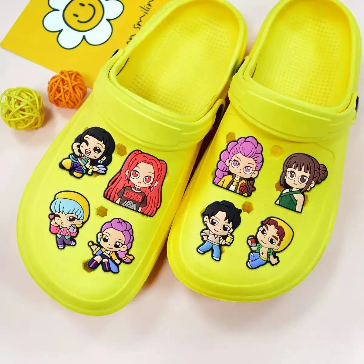 Hot Toys Cartoon 16-100pcs Shoe Charms For Sandals,Shoe Decoration Accessories Shoe Pins Great Gift For Men Women