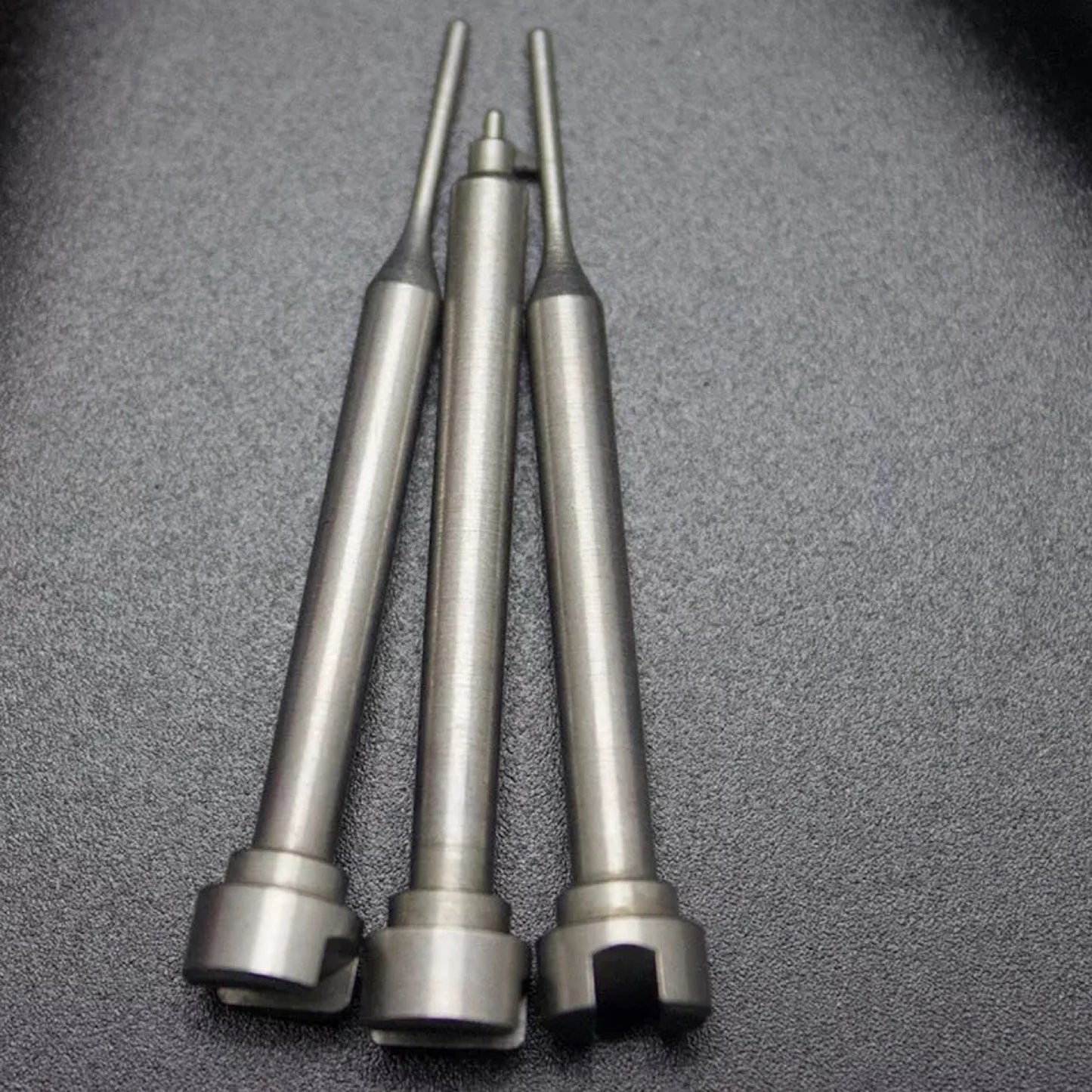Car Folding Key Disassembly Tools Clamp Tool Durable Blade Pin Repairing Tool Mounting Pin Removal Tool for Disassembly Pliers