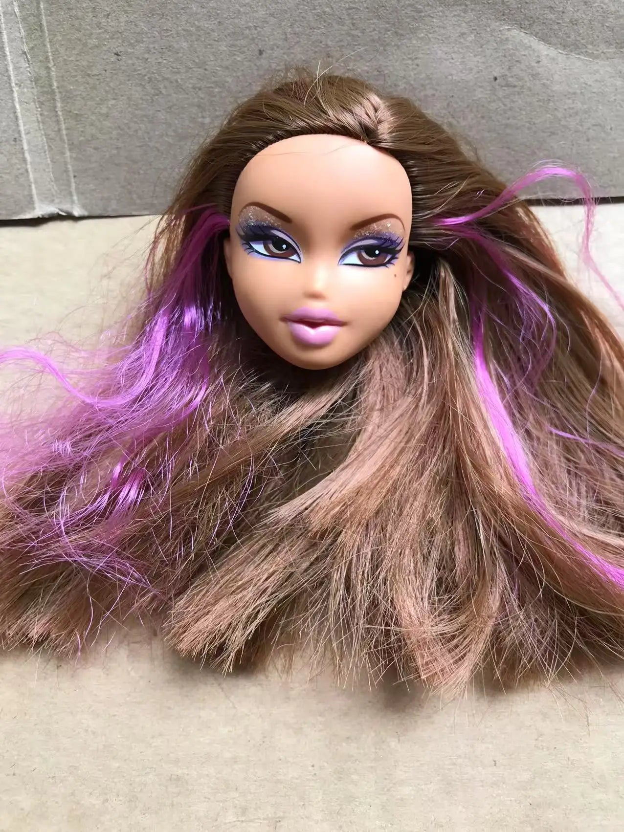 2001 Version Rare Face Doll Heads Classic Bratss White Brown Skin Colorful Hair Girl Boy Doll Parts for Collectors