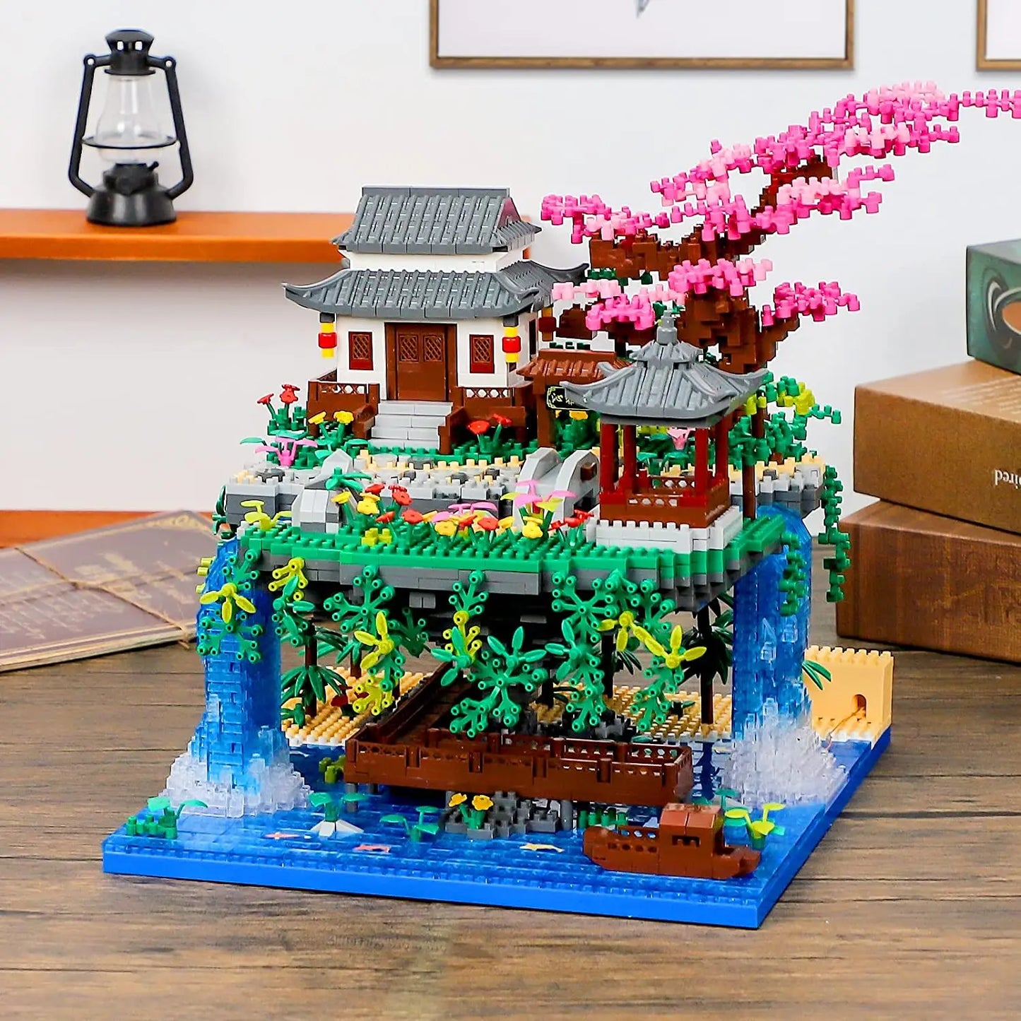 MOC Mini Building Block Set Peach Blossom Pool Chinese Architecture Cherry Bonsai Japanese Cherry Tree House Lantern Gift Toy