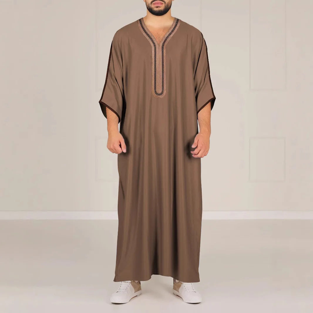 2026 New Model Men's Long Robe With Embroidery And Side Pockets Muslim Long Dress Robe Abaya Ramadan Dubai Luxury Islam Elegant