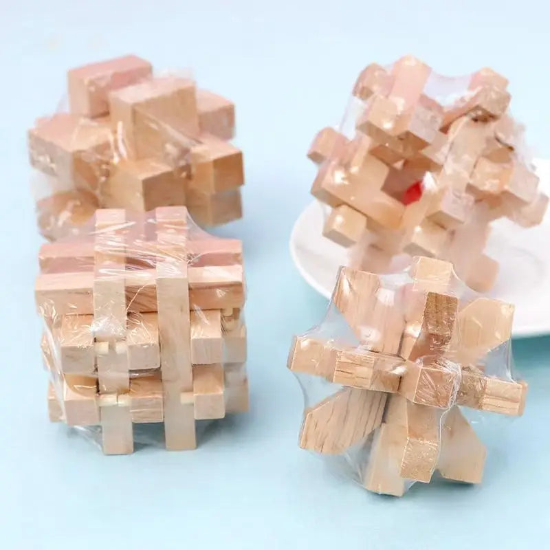 6PCS Set Wooden Brain Teaser Puzzles For Adults and Kids IQ Challenge LuBan Lock Difficult Assembly & Disentanglement Games