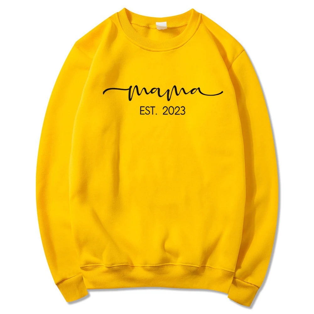 Mama Est 2023 Sweatshirts Mom Life Sweater Mama Shirts Mother's Day Shirt Gift for Mom Women Trendy Aesthetic Hoodies Tops