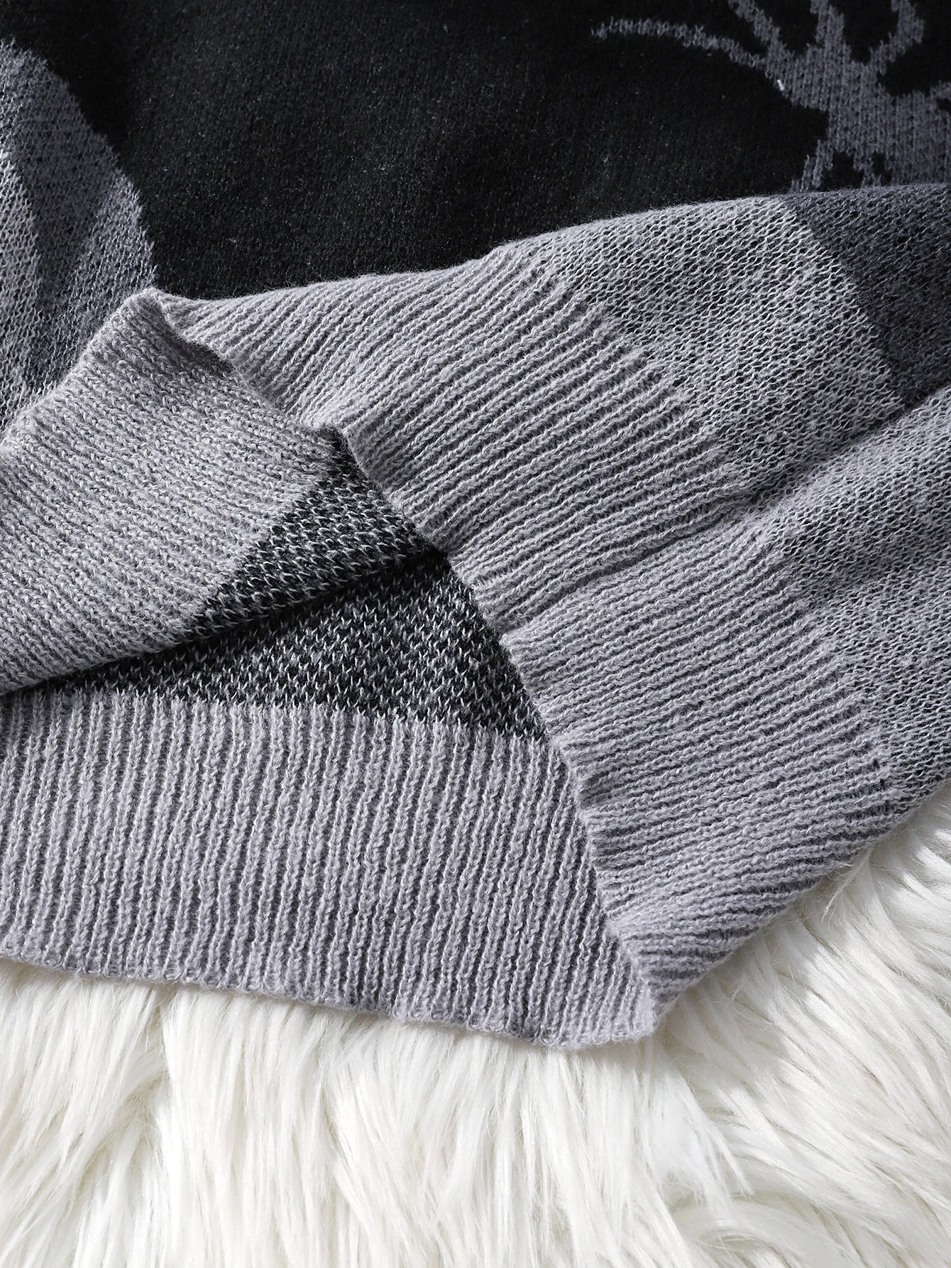 Double-Sided Spider Jacquard Knit Men's Sweater, Designed with Patchwork, Crew Neck, Long Sleeves, Regular Fit, Suitable for Couples, Perfect for Autumn and Winter