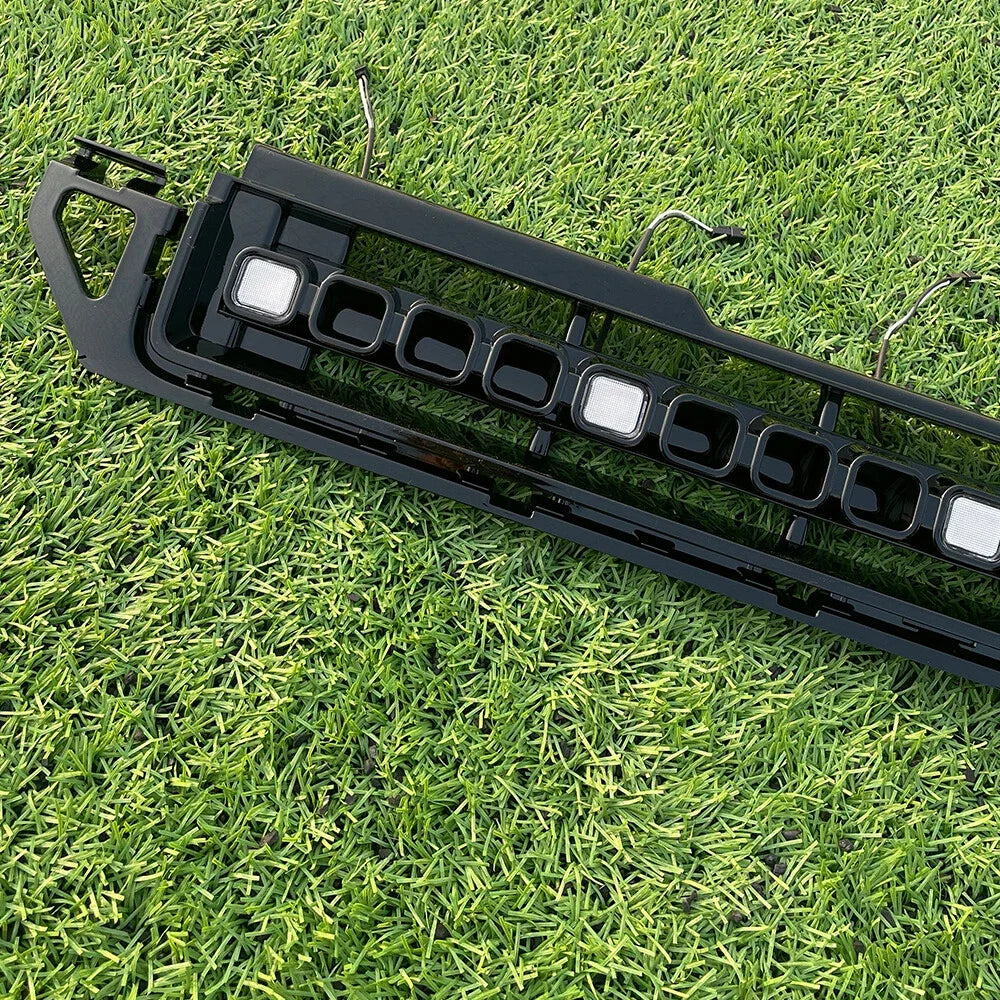 Car Ventilation Grille Front Bumper Grill With Led Dynamic Running Light OCTA for Land Rover Defender 20-25 90 110 130