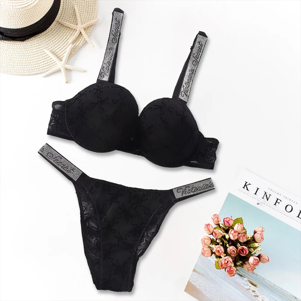 2026 New Women's Sexy Lace Bralette Bra and Panty Set Lingerie Set Heart Pattern Trim Stretchy Breathable underwear Set
