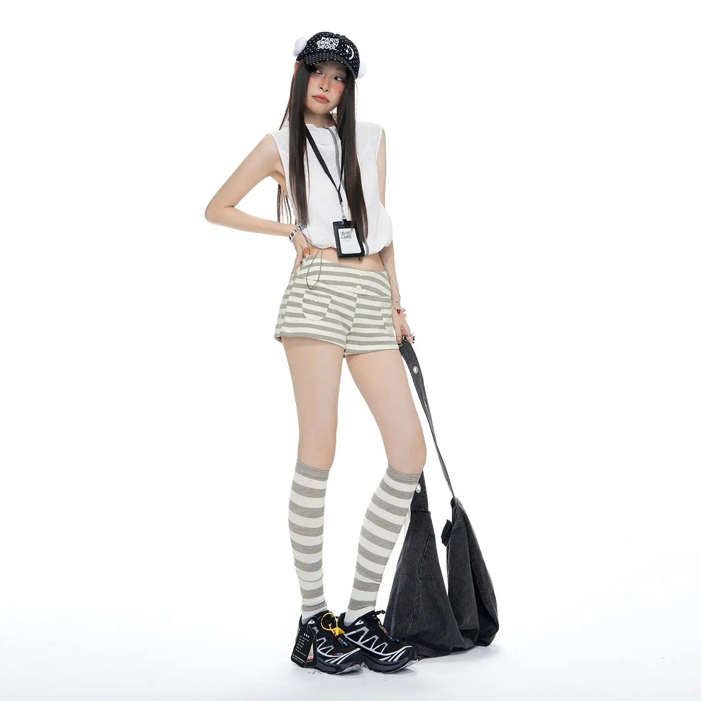 2026 Summer｜American-style Spicy Girl Color-block Striped Low-waist Slimming Outerwear Bermuda Shorts
