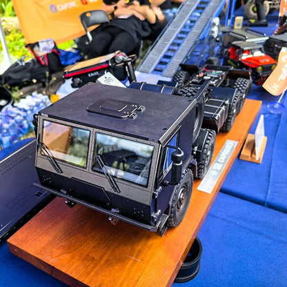 Capo Tatra Is Too Dragging 1/18 Cub3 Remote Control Electric All-Metal Off-Road Vehicle Climbing Car Military Truck 8*8.