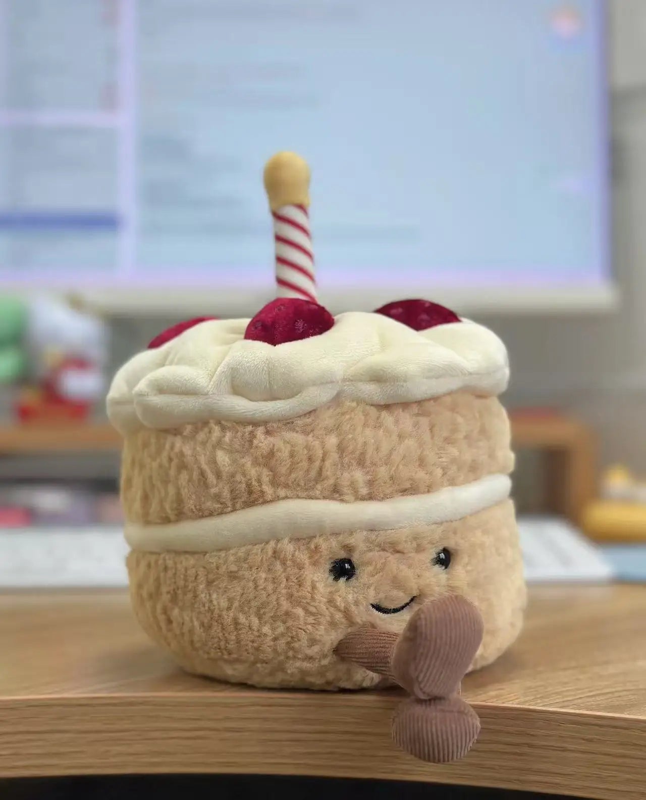 High Quality Smile Cake Plush Toys Soft Stuffed Dessert Dolls with Candle Cherry Birthday Xmas Gift For Kids Cuddly Party Decor