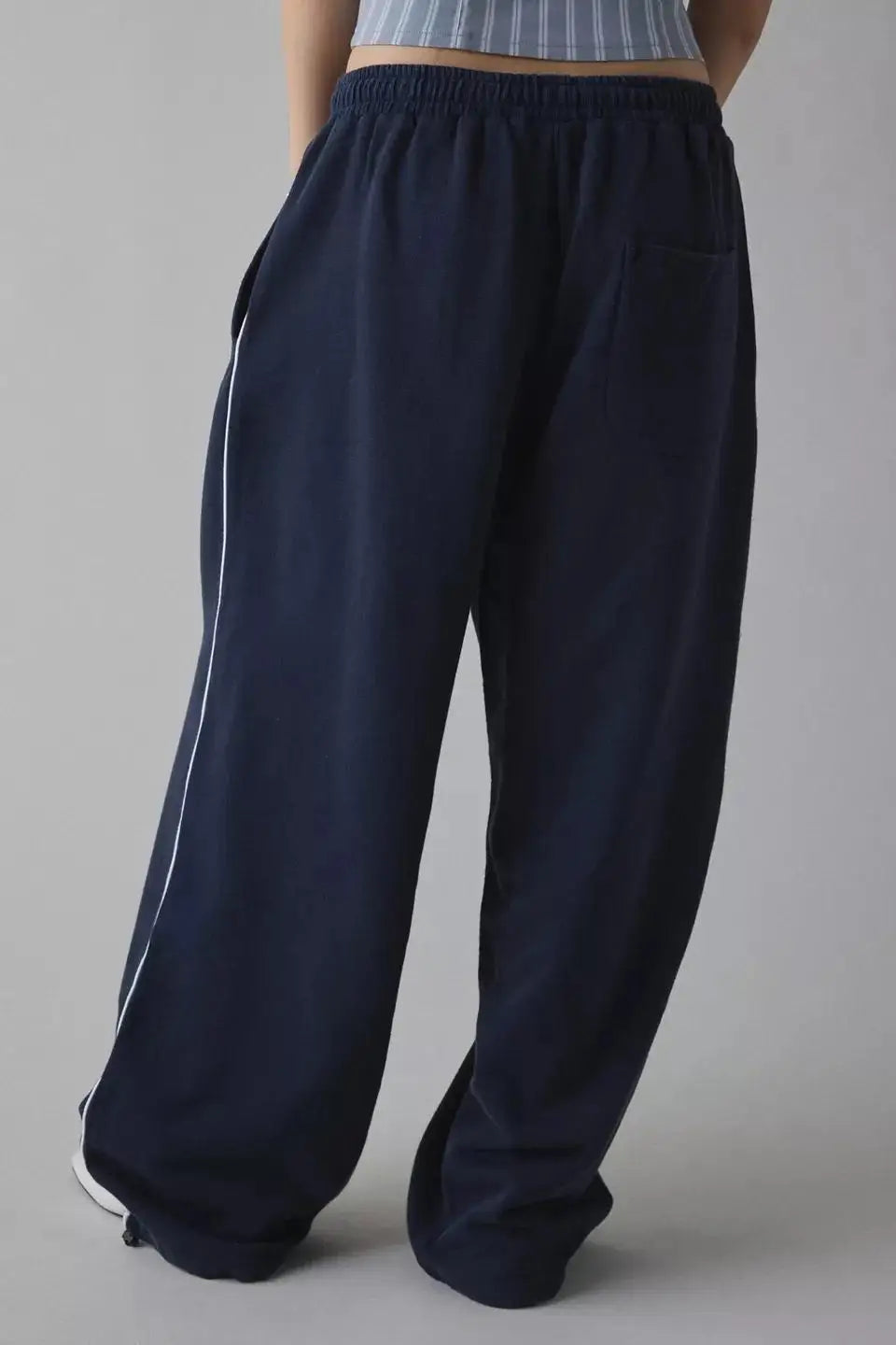 Loose Comfortable Straight Leg Pants Elastic Waist Casual Trousers Mid-Low Waist PVC Fabric Ladies Spring Season Fashion