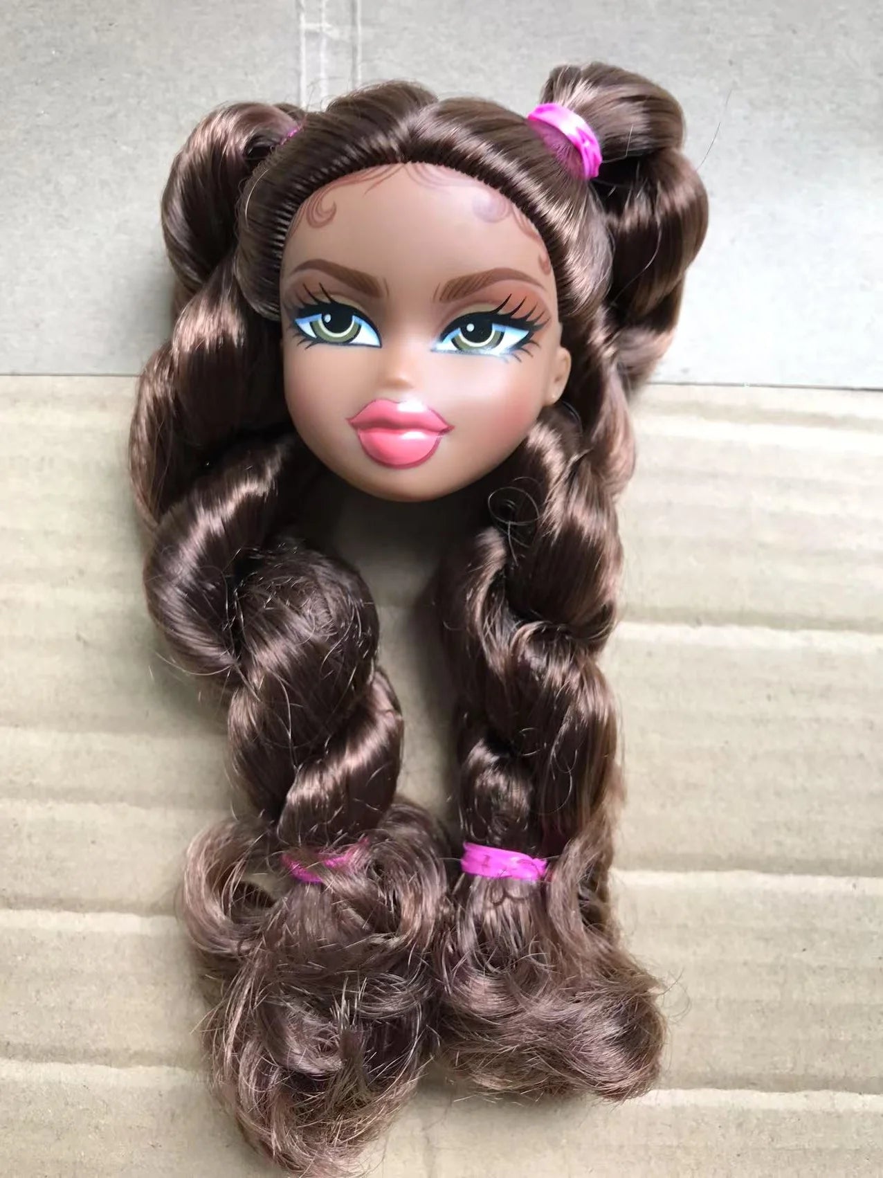 2001 Version Rare Face Doll Heads Classic Bratss White Brown Skin Colorful Hair Girl Boy Doll Parts for Collectors