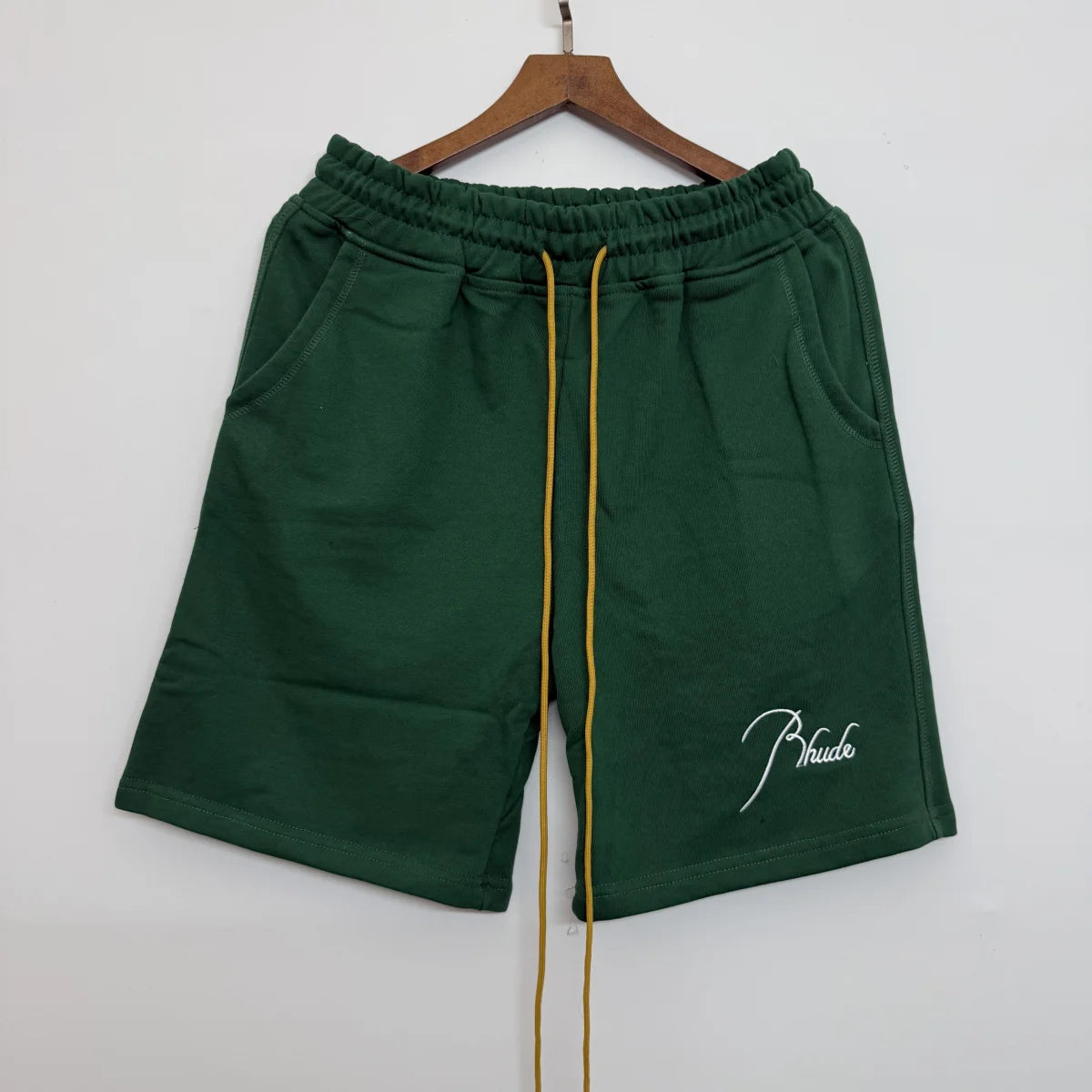 American Retro Street Style Men's Loose Fit Shorts Embroidered Lettering Casual Sporty Five-Point Pants Trendy Summer Wear
