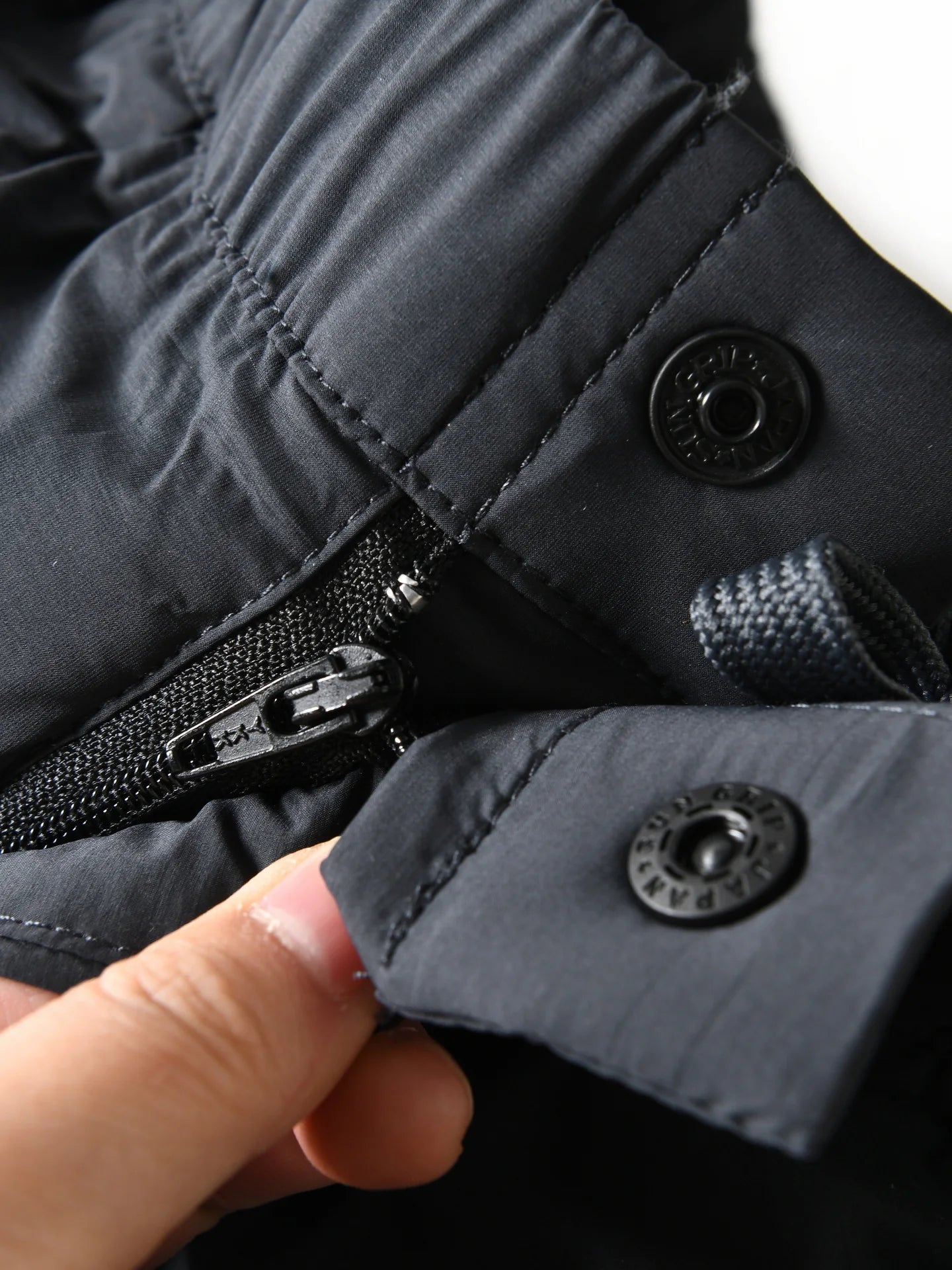 New American Style Outdoor Windproof Water-resistant Loose Straight Leg Cuffed Warm Lightweight Casual Cotton Trousers for Me...