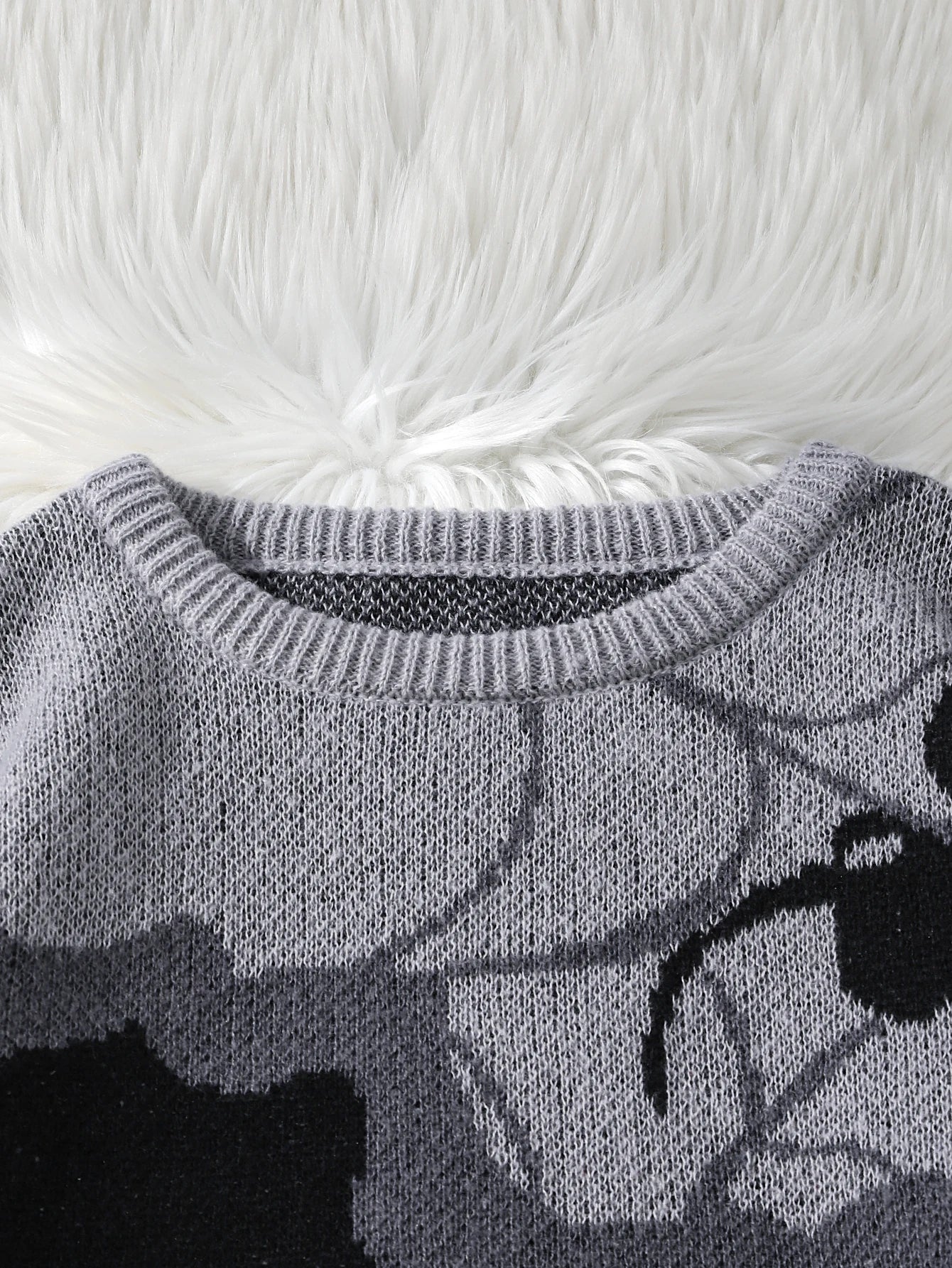 Double-Sided Spider Jacquard Knit Men's Sweater, Designed with Patchwork, Crew Neck, Long Sleeves, Regular Fit, Suitable for Couples, Perfect for Autumn and Winter