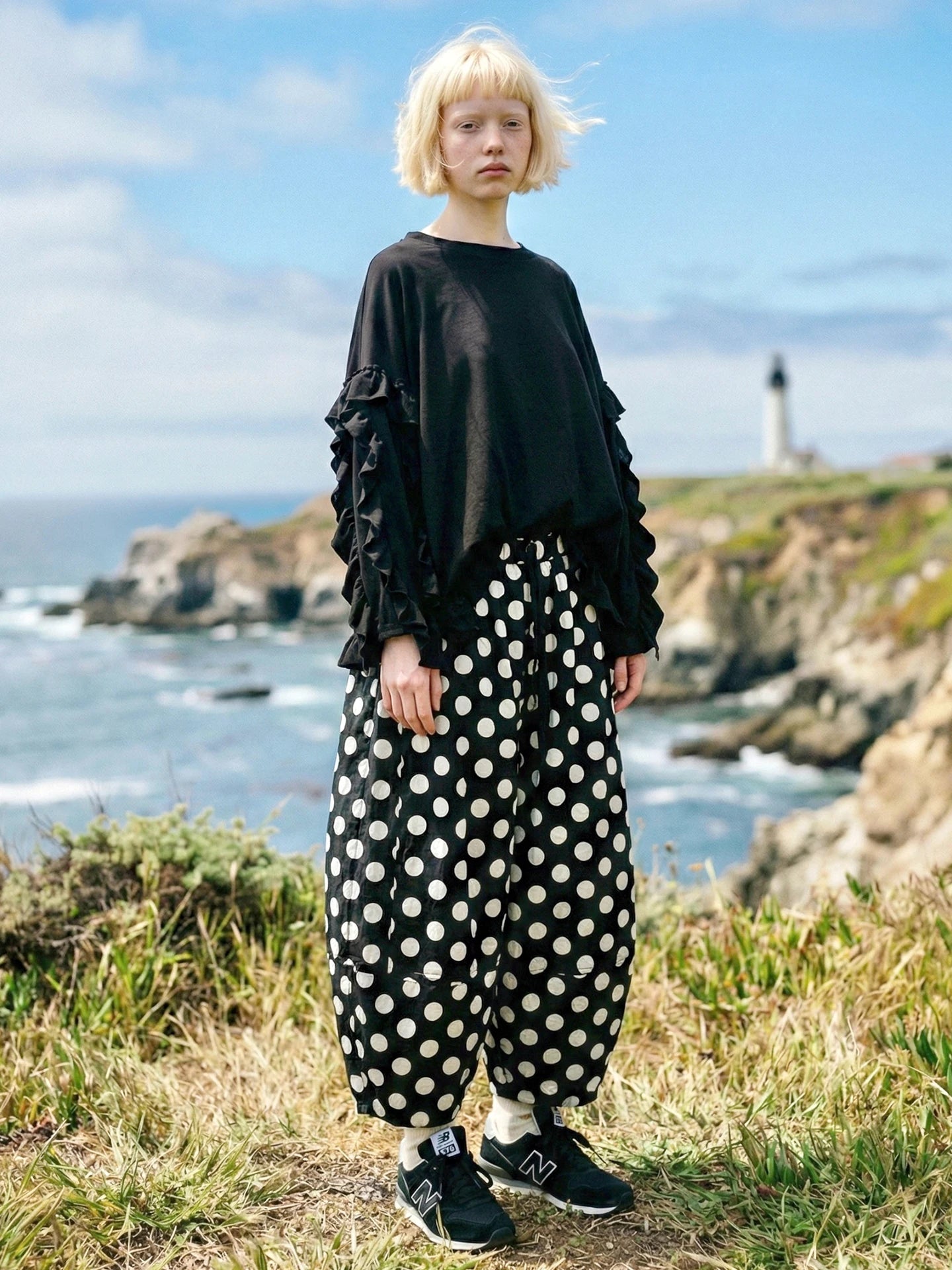 IMAKOKONI Oversized Ruffle Sleeve Black T-Shirt Women Crew Neck Loose Casual Tops Street Style 255349