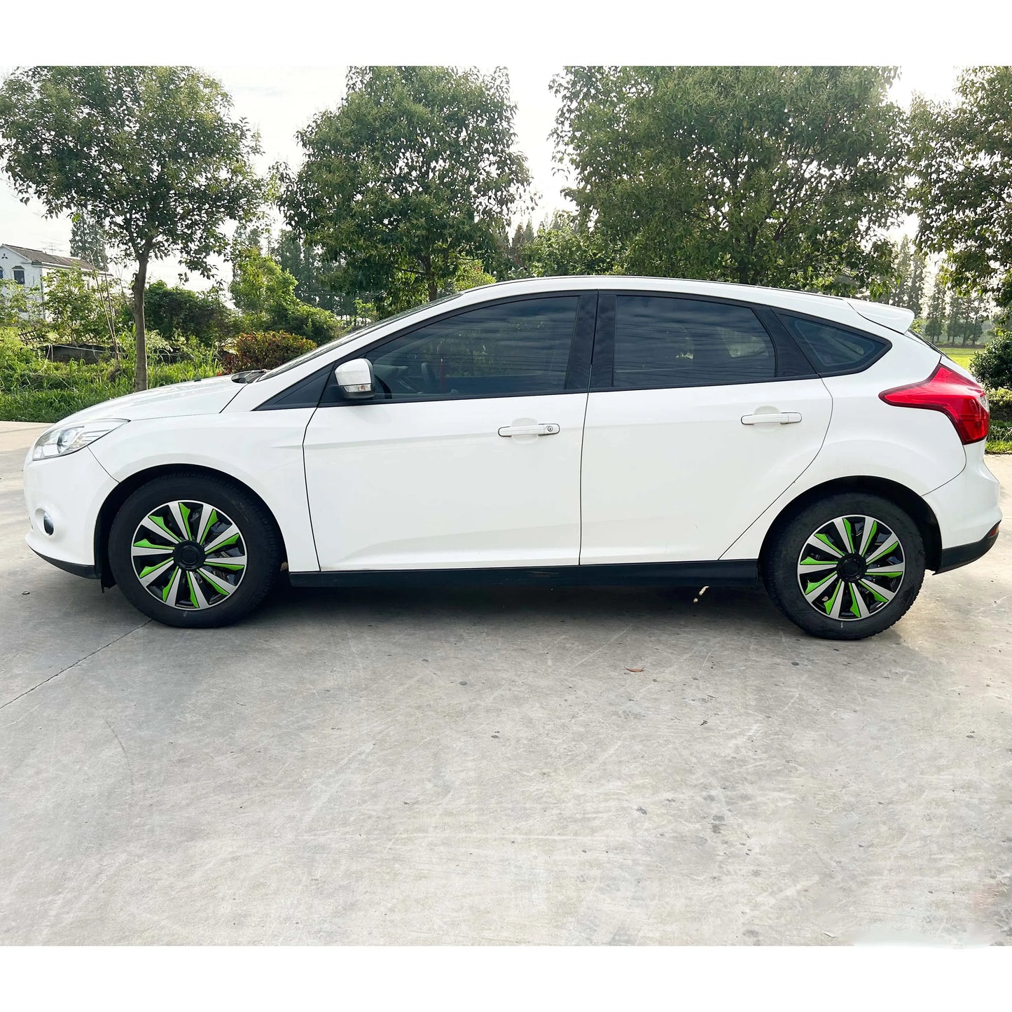 4pcs Hubcaps suitable for cars with 14-inch iron wheels, made of PP plastic can be used to decorate the appearance of car wheels