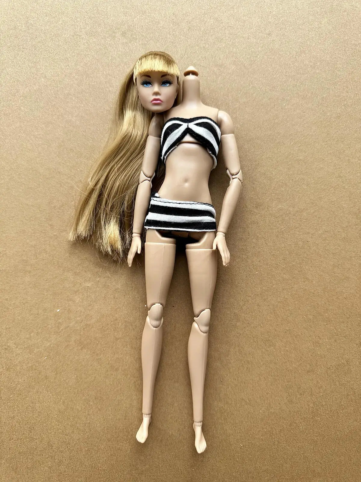 1/6 Scale Multi-jointed Fashion Doll Heads with Bangs Pony Tail Super White Beige Dark Brown Skin Tone PP Doll Figures for Colle