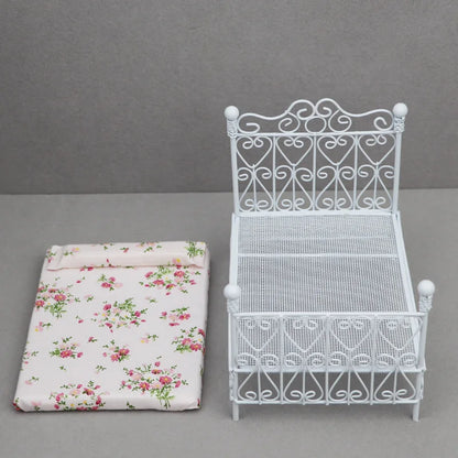 1:12 Dollhouse Mini Single/Double Bed Home Bedroom Furniture Toy Gift Living Room Furniture Model Beautiful Handmade Iron Toy