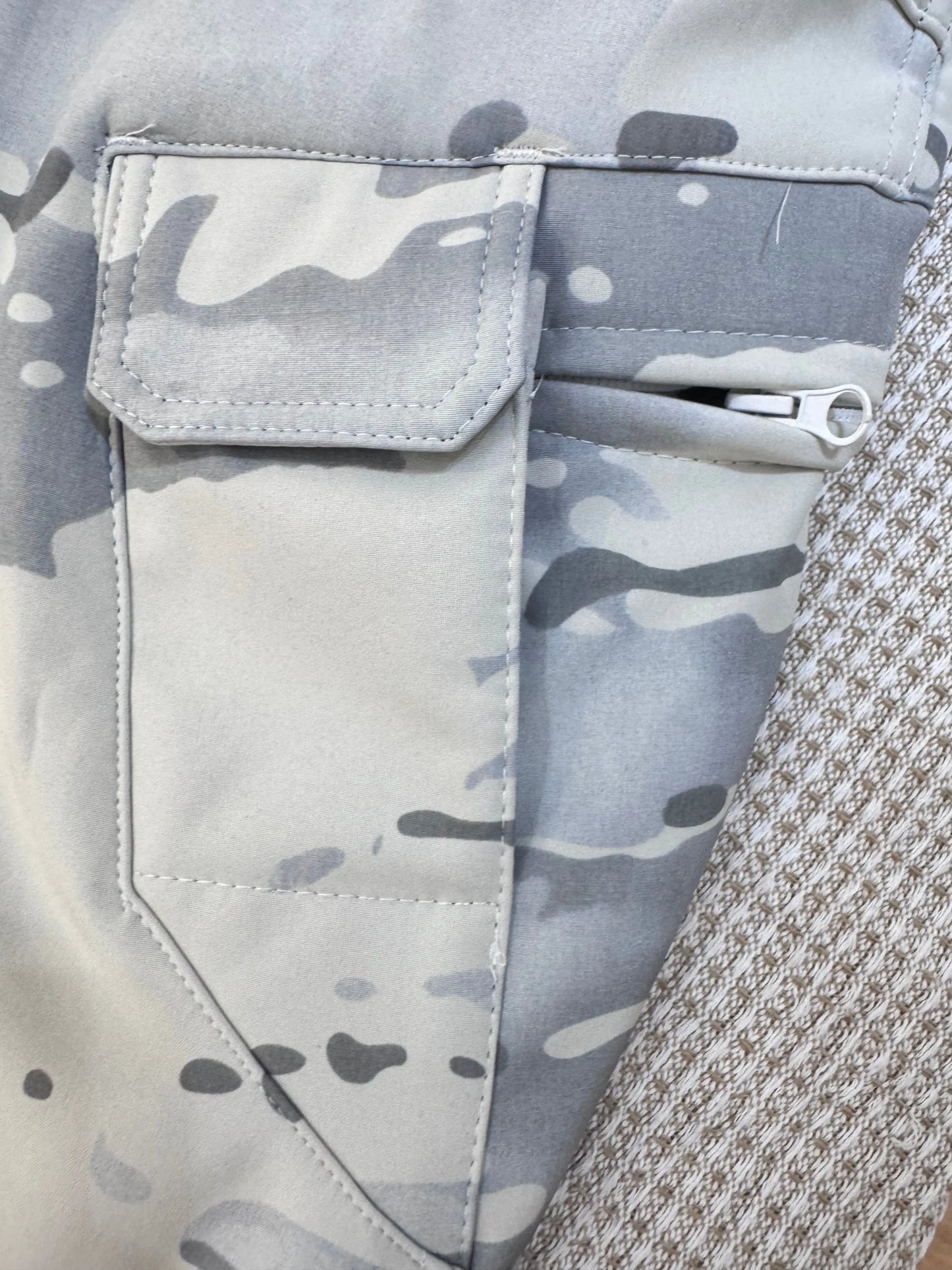 Men's Snow Camo Shark Skin Tactical Pants, Winter Fleece Lined Waterproof Windproof Softshell Trousers for Outdoor Skiing Hiking