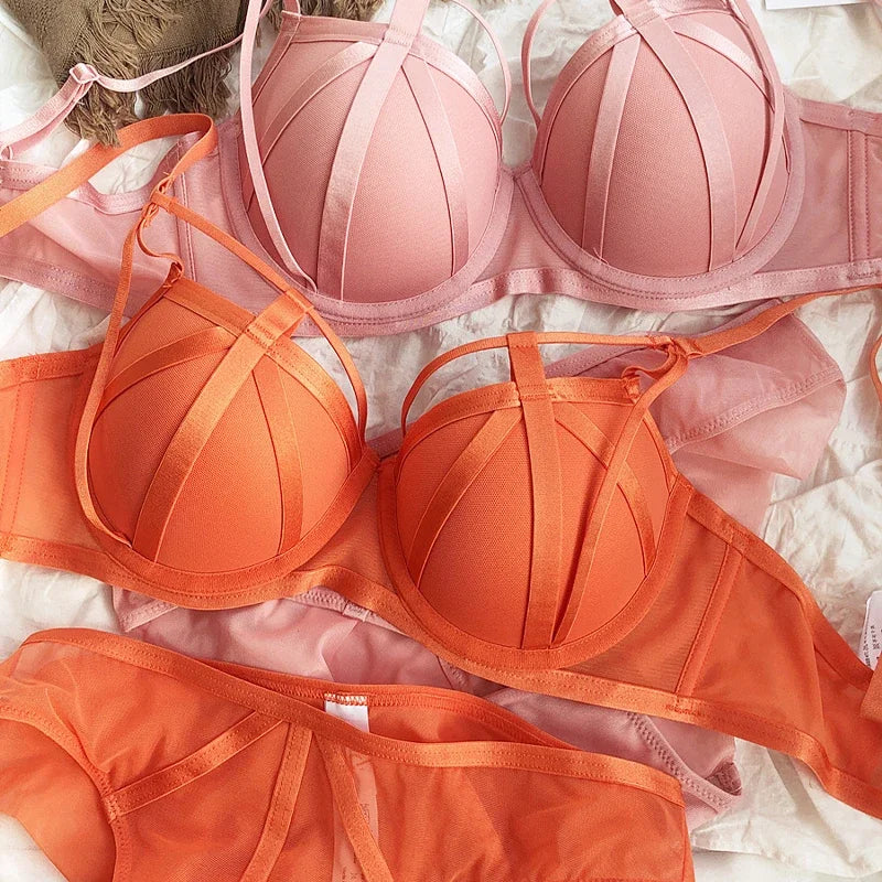 2 Pieces Fashion Lace Underwear Set Women Sexy Hollow Bandage Push Up Bra Set Europe High Quality Lingerie Plus Size CD Cup Bras
