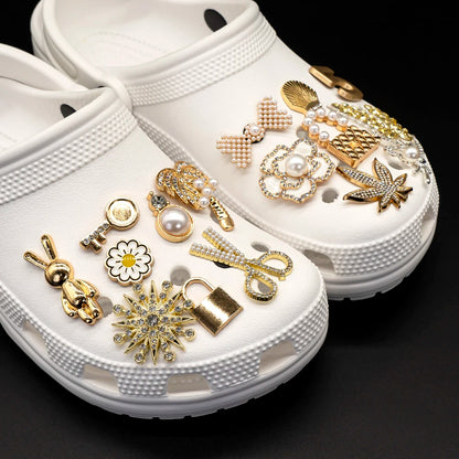 1pcs Golden Metal Shoe Charms Flowers Butterfly Shoe Decorations Four-leaf Clover Hearts Star Pins for Women Girls Favor Gifts