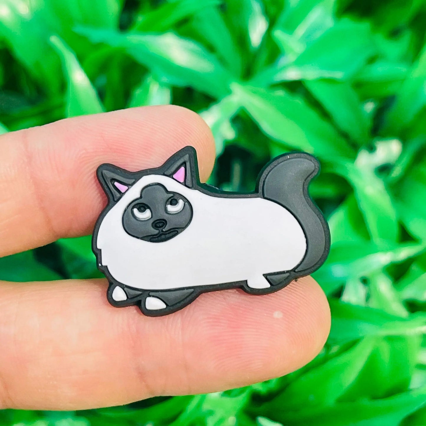 New 1-13pcs Cute Animal Black Cat PVC Garden Shoe Charms Sandal Buckle Boys Girls Cartoon Hole Slipper Accessories DIY Backpack