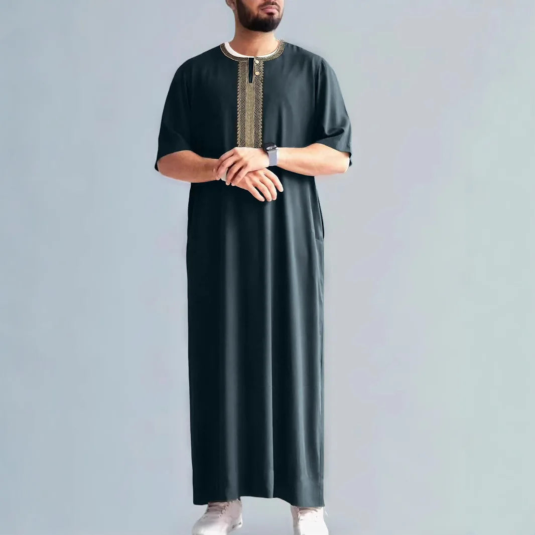 2026 New Embroidered Men's Apparel With Side Pockets Retro 2026 Muslim Long Dress Robe Abaya Ramadan Dubai Luxury Islam Elegant