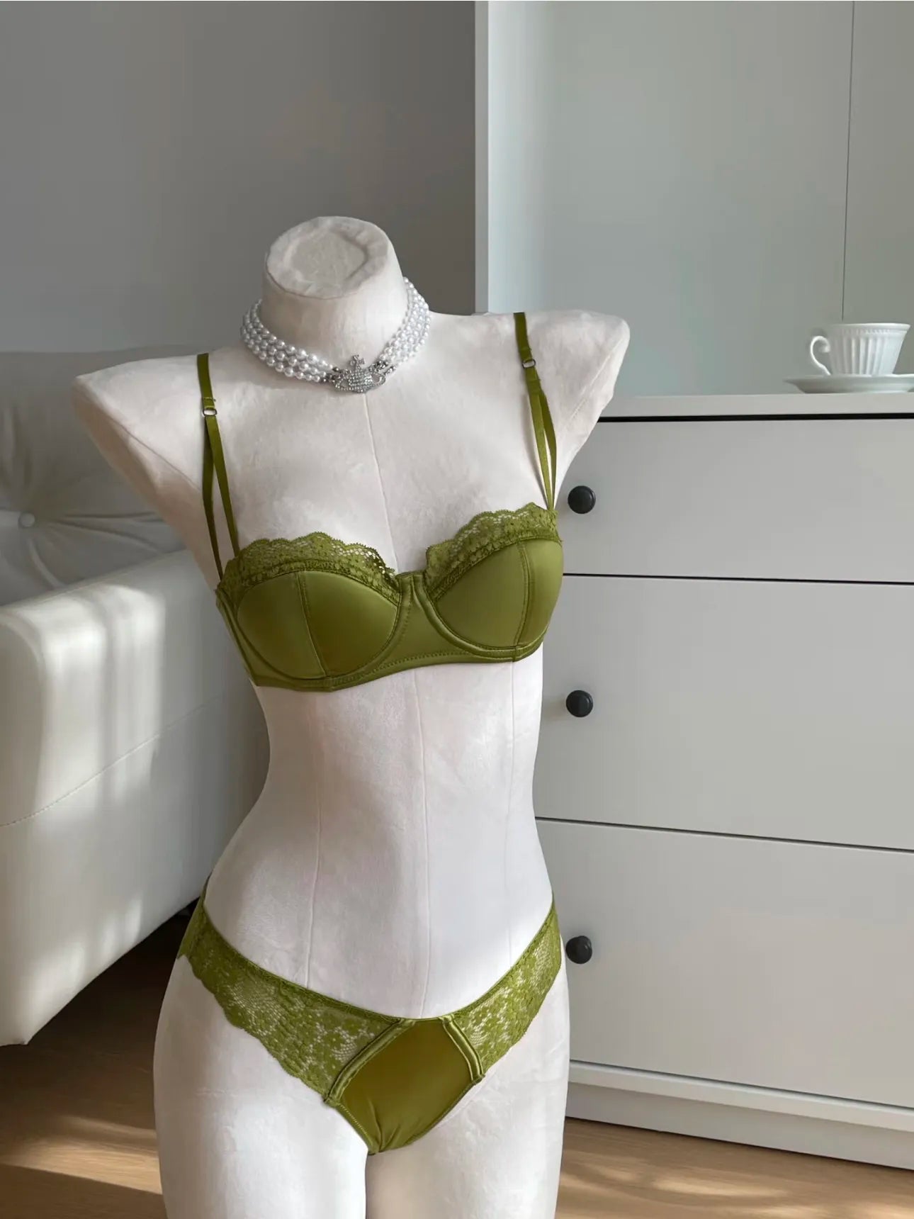 Hot Sale French Style Lace Satin Lingerie Set For Women, Sexy Push Up Thin Comfortable Breathable Daily Wear Intimates Bra Set