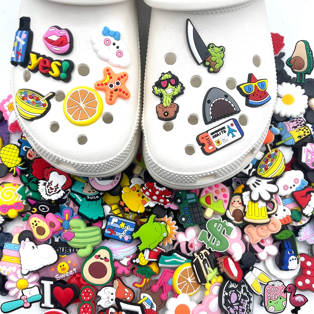 30-200PCS Random Cartoon Shoe Charms For Bubble Slides Clogs Sandals Crocs, Shoes Decrations Accessories Buckle For Kids Gifts