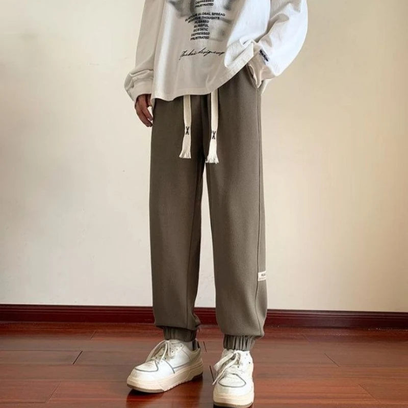 Men's Fleece Lined Joggers Warm Casual Sweatpants Loose Fit Tapered Ankle Pants for Autumn Winter Daily Wear