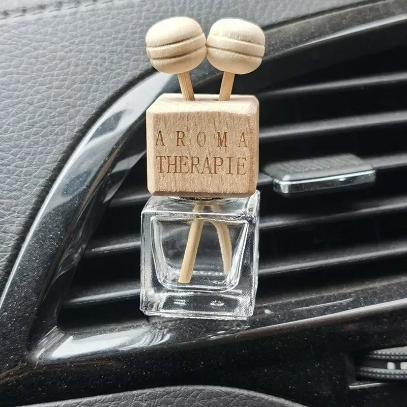 Car Perfume Pendant Hanger Fragrance Air Freshener Empty Glass Perfume Diffuser Bottle Aromatherapy Decor Bottle with Vent Clip