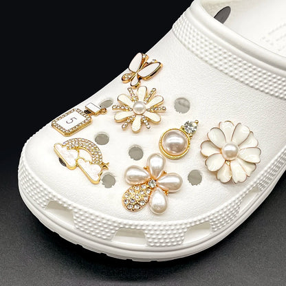1pcs Metal Shoe Charms Flowers Butterfly Shoe Decorations Perfume Bow Tie White Sandals Pins for Women Girls Favor Gifts