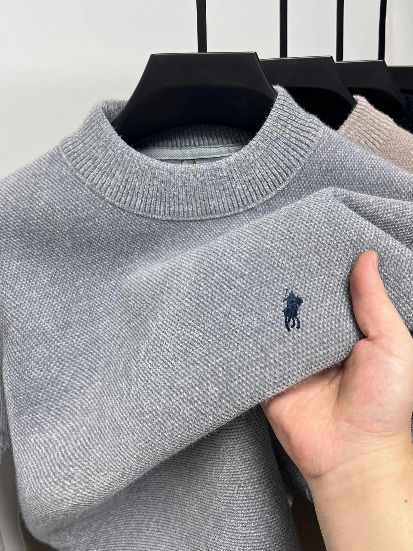 High end brand velvet sweater men's new designer fashion exquisite pony embroidery winter thick warm round neck knitted pullover