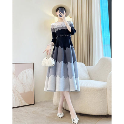 High-end Miyake Style Pleated Dress 2025 Autumn New Slim Flower Bud French Tea Break Skirt Fashionable Gradient Long Skirt Women