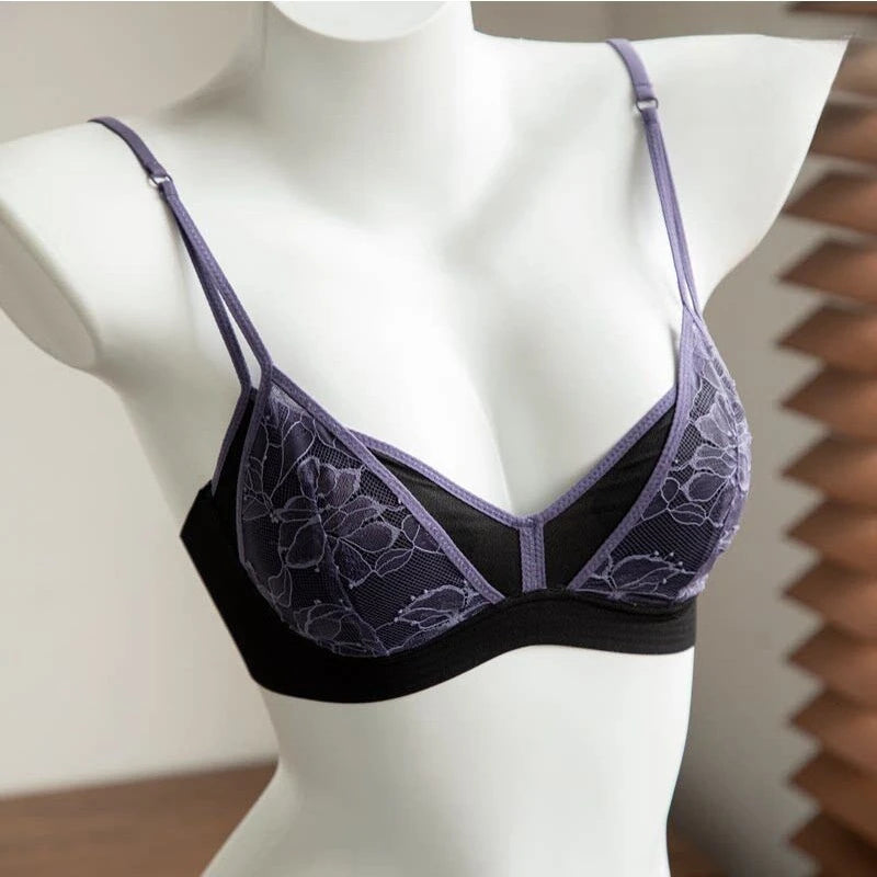 Top Hot Item French Lace Triangle Bra Set Wireless Thin Summer Sexy Pure Desire Soft Comfort Women Lingerie Set