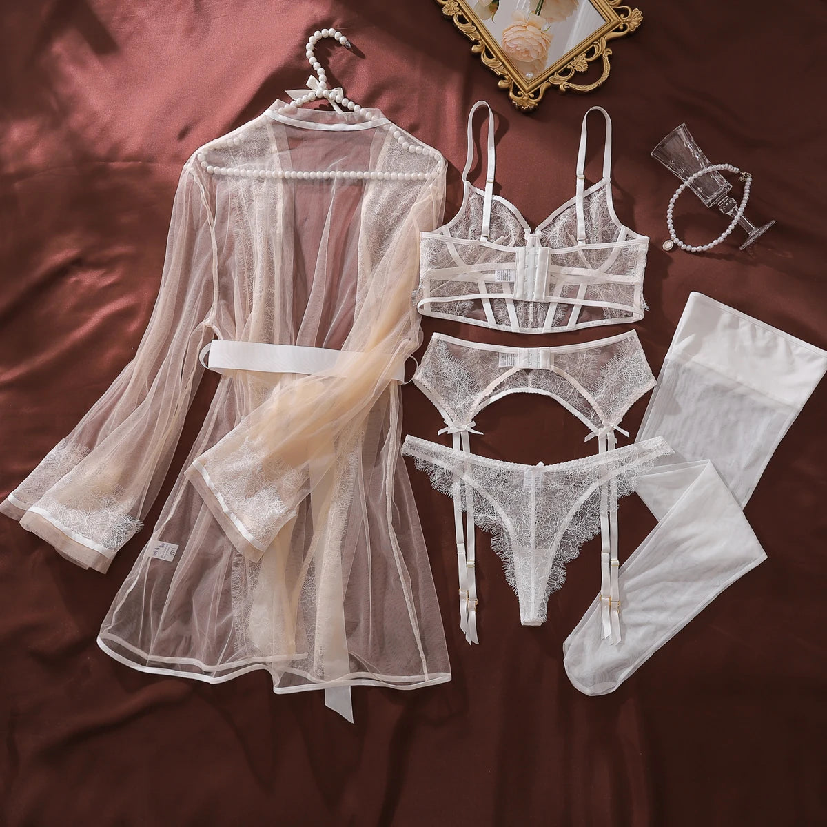 2026 French ultra-thin perspective high-end eyelash lace sexy gathering steel ring bra set with perspective outer robe