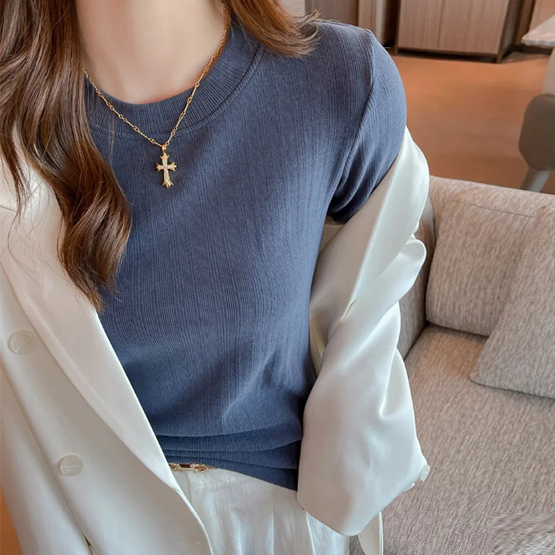 Women’s Soft-Wear Top Ribbed Crew-Neck Base Layer, Long-Sleeved T-Shirt Suitable for Layering or Wearing on Its Own