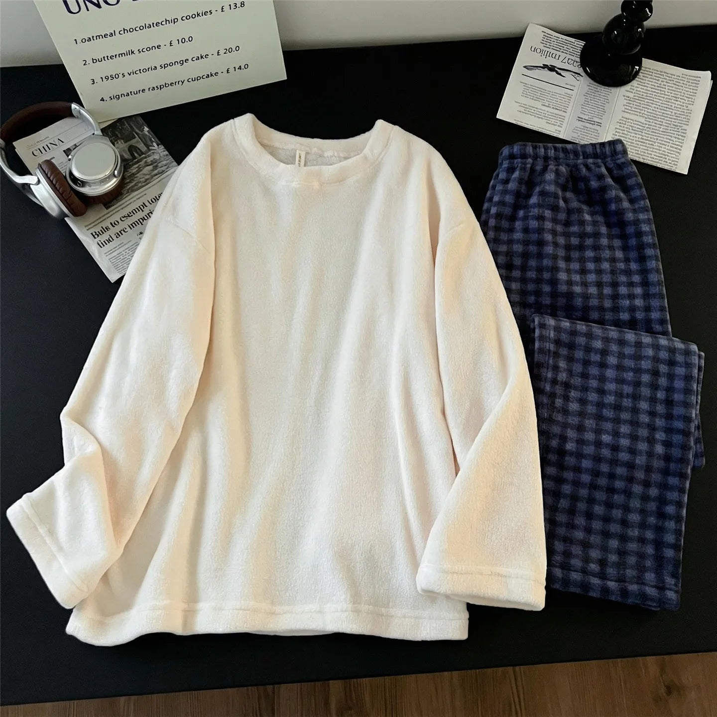 Men's Coral Fleece Pajamas Thickened Flannel Home Clothes Set Casual Loose Fit Autumn Winter Warm Sleepwear round Neck Sweats...