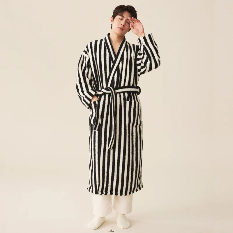 Thickened Extended Winter Warm Couple Sleep Robe Ladies Sleepwear New Style Non Shedding Lamb Velvet Absorbent Bath Robe Men's