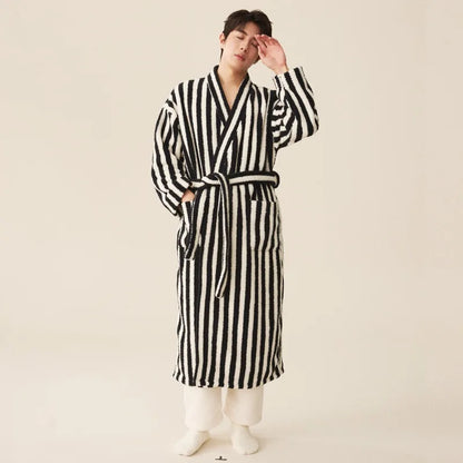 Thickened Extended Winter Warm Couple Sleep Robe Ladies Sleepwear New Style Non Shedding Lamb Velvet Absorbent Bath Robe Men's