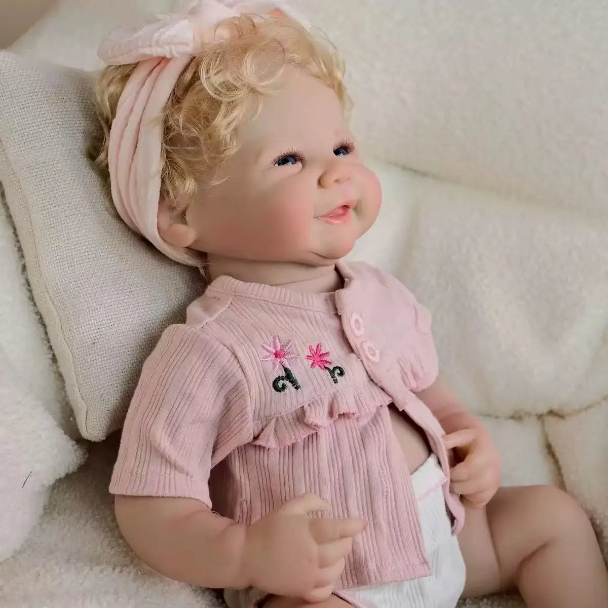 18 Inch Reborn Baby Dolls Full Body Vinyl Girl Doll in Outfit with Accessories, Gift for Girls Ages 3+, Pretend Play & Collectors